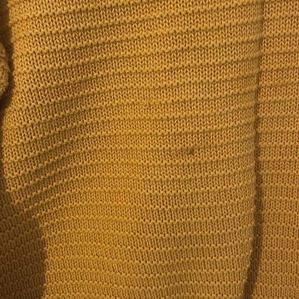 H&M Yellow Arthur Sweater - Picture 2 of 4
